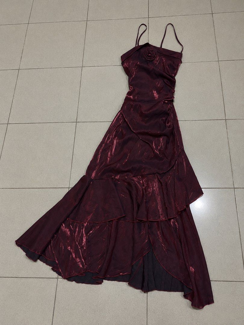 Burgundy Long Dress (Category: Dresses) located in Dagupan City. Submitted by maryennie (Listing ID 1461417854, Image 1). Description: .