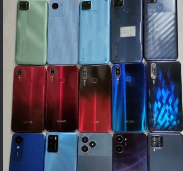 BUYING DEFECTIVE SMARTPHONES (Category: Android Others) located in Manila. Submitted by ikaw.ako0 (Listing ID 1461528890, Image 1). Description: I am buying defective smartphones..