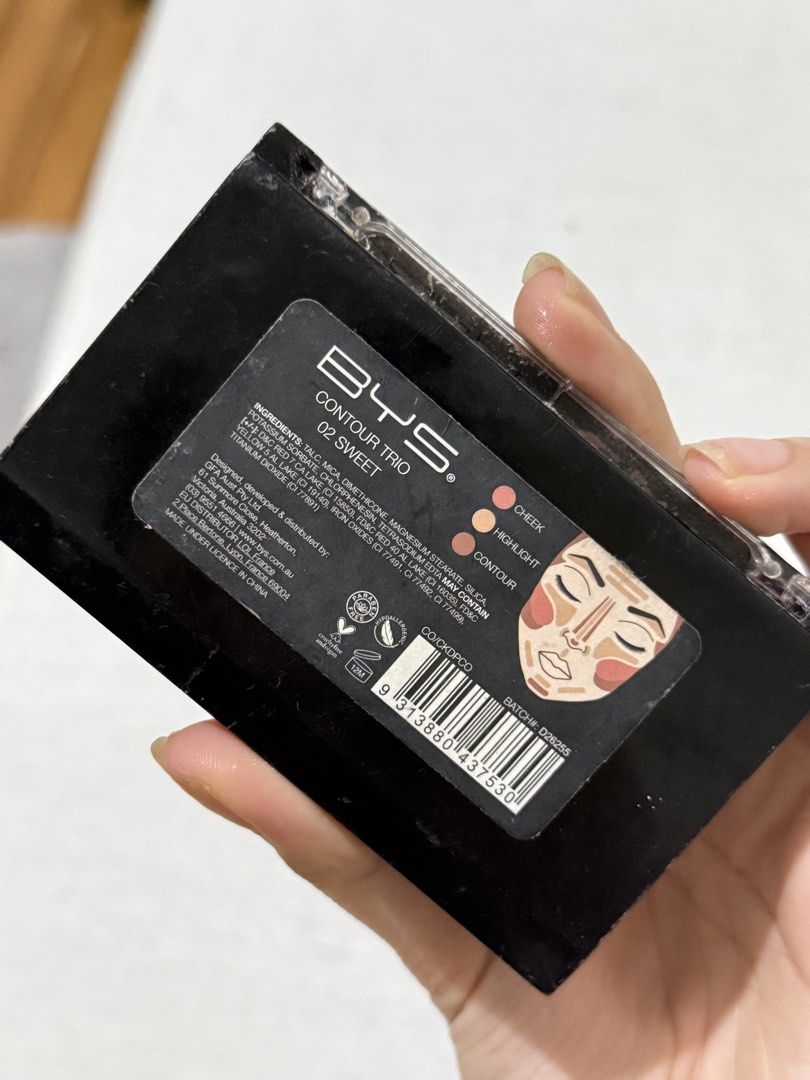 BYS Contour Trio 02 Sweet (Category: Makeup) located in Angono. Submitted by xxxallaboutbagsxxx (Listing ID 1461450304, Image 2). Description: - BYS Contour Trio Palette - Shade: 02 Sweet - Includes: Blush, Highlight, Contour - Perfect for defining facial features.