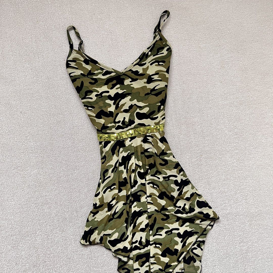 camouflage asymmetrical sequin cami top (Category: Sleeveless) located in Limay. Submitted by budolfindsrawrawr (Listing ID 1461521642, Image 2). Description: camouflage asymmetrical sequin cami top - fits s/m l31 b32-34 - in excellent condition .