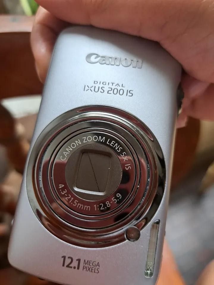 Canon 12.1 Megapixels Digital Camera (Category: Other Gadgets) located in Talisay. Submitted by j-selectfinds (Listing ID 1461428289, Image 2). Description: Canon 12.1 MP digital camera . Perfect for anyone who loves the old-school digicam aesthetic. with inclusions: Original case, charger,battery and memory card . No issue, in pristine condition. Well kept. RFS: declutter.