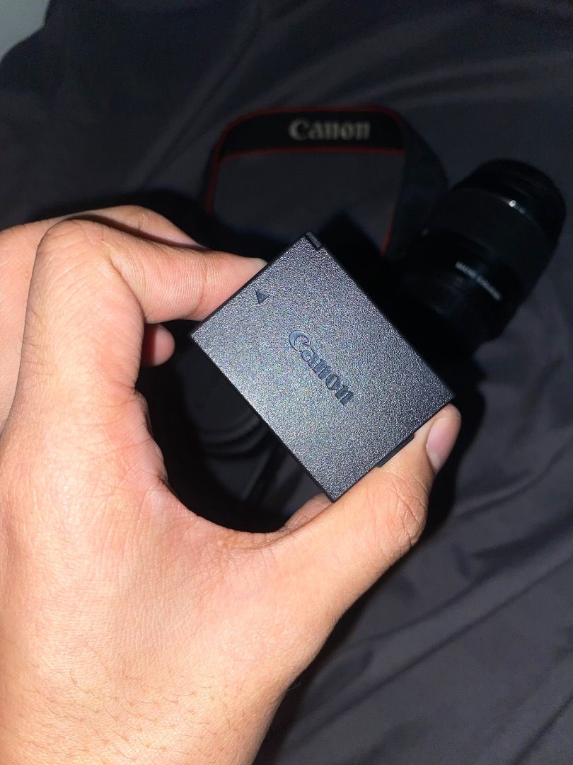 CANON 3000D (Category: Cameras) located in Caloocan City. Submitted by omlpolicar58626 (Listing ID 1461386634, Image 3). Description: .