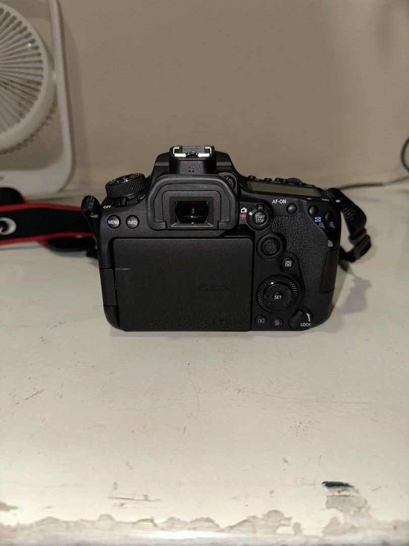 Canon EOS 90D DSLR Camera with free lens (Category: Cameras) located in San Mateo. Submitted by enzost (Listing ID 1461483441, Image 1). Description: - Canon EOS 90D camera - Canon EF-S 55-250mm 1:4-5.6 IS included FREE - No SD card included - Battery included - Lens cap and strap included - Ideal for photography enthusiasts.