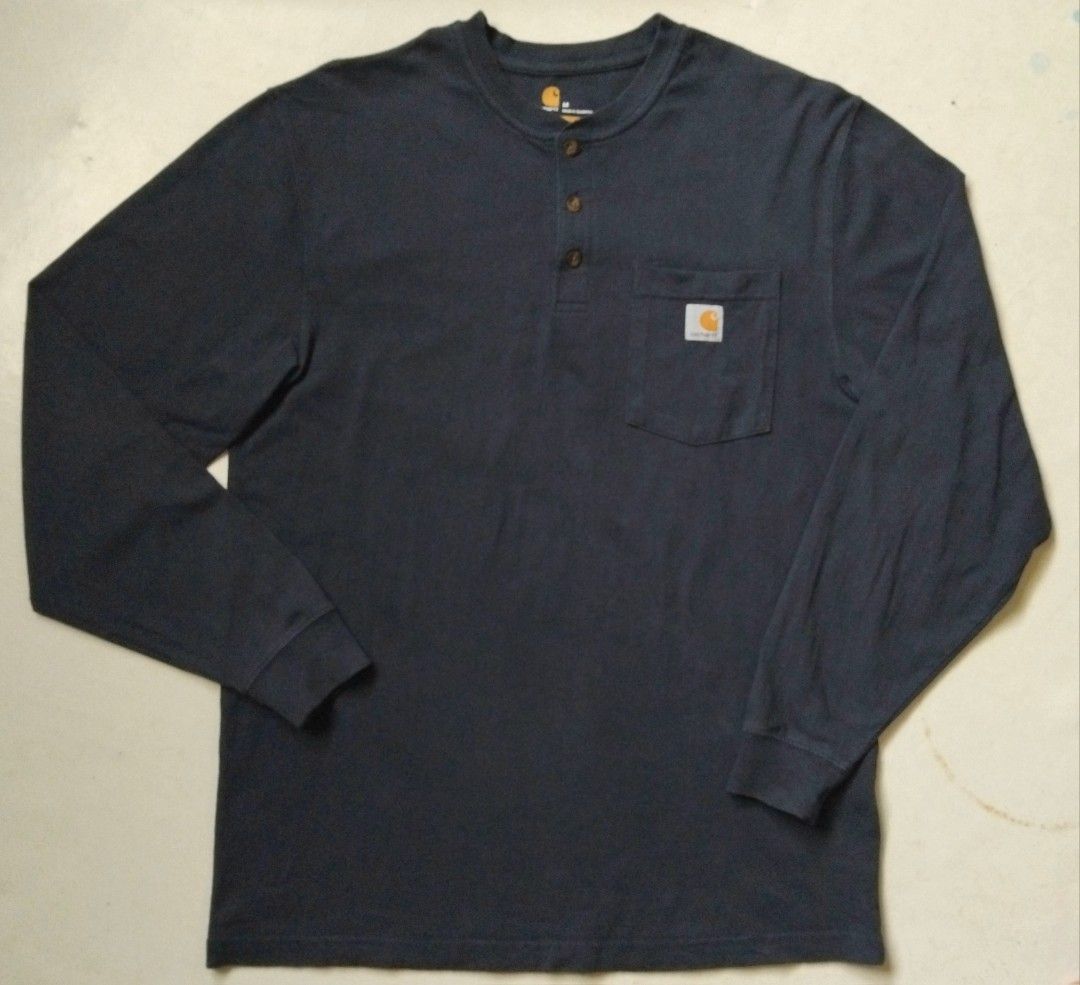 CARHARTT K128 NVY LONGSLEEVE (Category: Tshirts & Polo Shirts ) located in Makati City. Submitted by KAMUSIKATAYO (Listing ID 1461337251, Image 1). Description: 22 x 31 MEDIUM ON TAG VERY GOOD CONDITION.