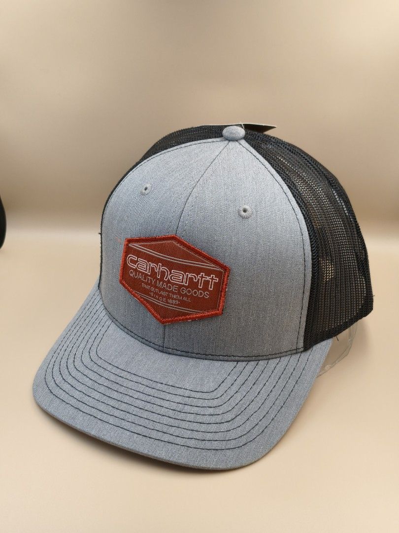 Carhartt Mesh-Back Trucker Hat (Category: Caps & Hats) located in Tagaytay City. Submitted by authenticap (Listing ID 1461490438, Image 1). Description: .
