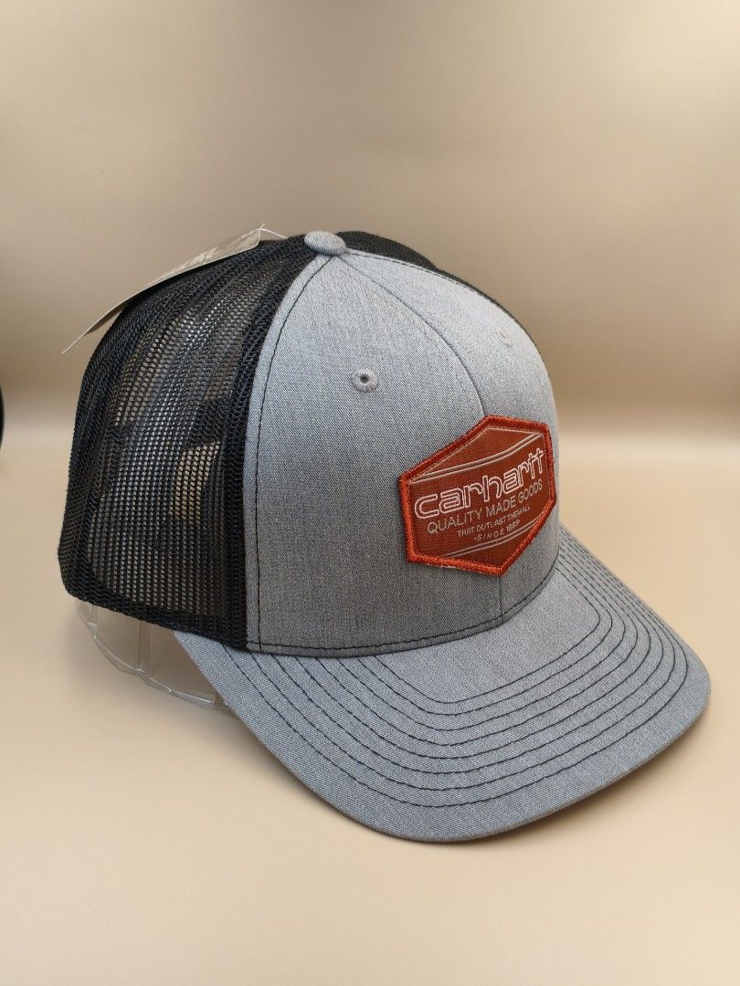 Carhartt Mesh-Back Trucker Hat (Category: Caps & Hats) located in Tagaytay City. Submitted by authenticap (Listing ID 1461490438, Image 3). Description: .
