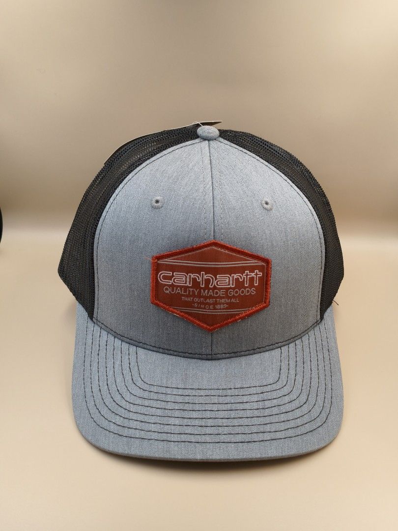 Carhartt Mesh-Back Trucker Hat (Category: Caps & Hats) located in Tagaytay City. Submitted by authenticap (Listing ID 1461490438, Image 2). Description: .