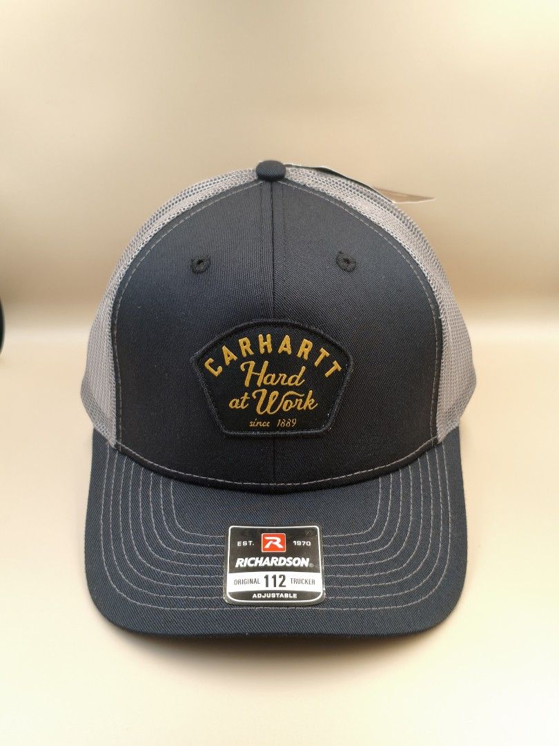 Carhartt Mesh-Back Trucker Hat (Category: Caps & Hats) located in Tagaytay City. Submitted by authenticap (Listing ID 1461492585, Image 2). Description: .