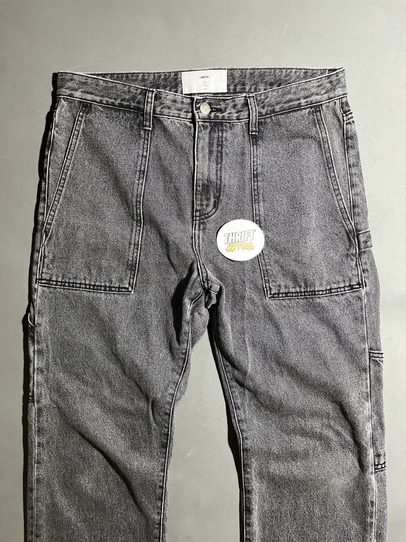 Carpenter pants (Category: Coats, Jackets and Outerwear) located in Davao. Submitted by thrifthappens_27 (Listing ID 1461348529, Image 3). Description: .