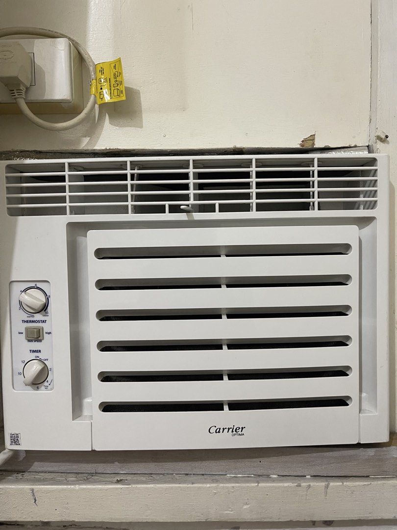 Carrier Optima Window Type Aircon (Category: Air Conditioning and Heating) located in Bacoor. Submitted by tanyelmon (Listing ID 1461485409, Image 1). Description: - 0.75 HP - No issues - Good working condition like brand new - Non-inverter - With thermostat & timer - Low/High fan speed - Ideal for approx. 12–17 sqm room - Good for bedroom, small condo, office, or small room RFS: upgraded to a new aircon..