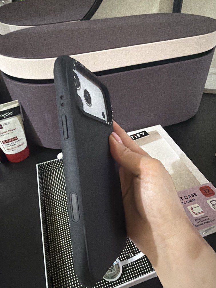 Casetify iphone 17 promax (Category: Cases & Sleeves) located in Valenzuela. Submitted by mypreciouscloset (Listing ID 1461406849, Image 3). Description: RIPPLE IPHONE 17 PROMAX CASE -BLACK BRAND NEW .