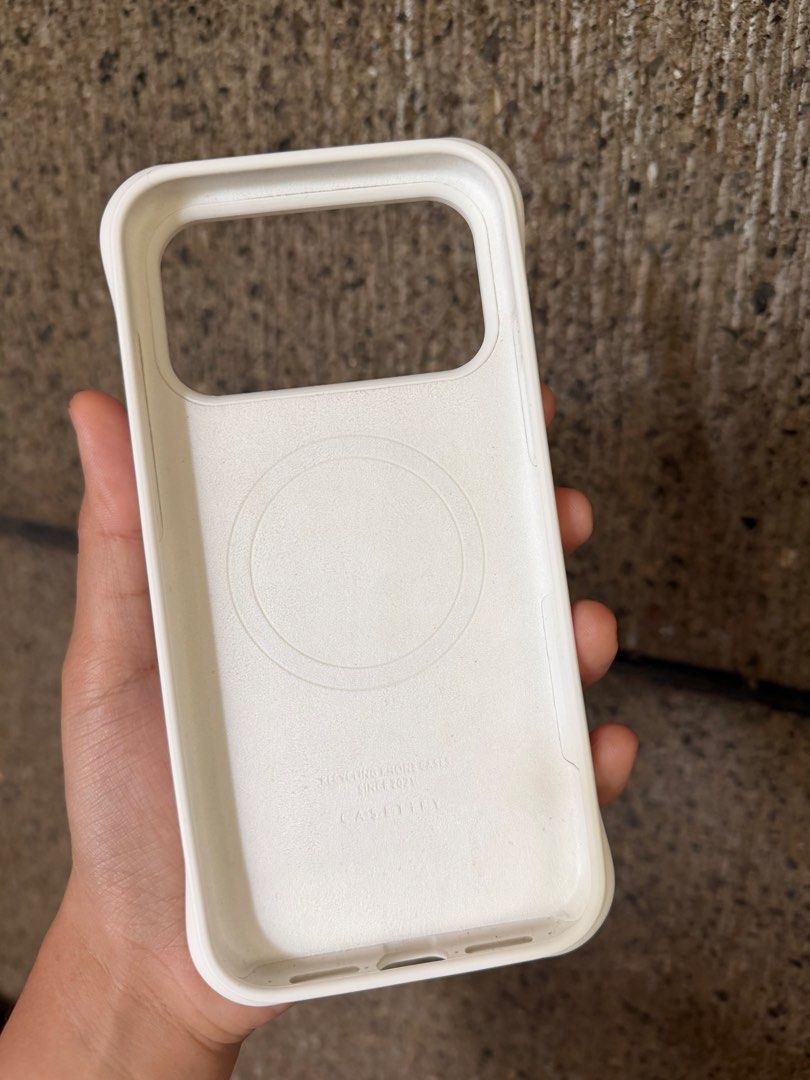 CASETIFY RIPPLE WHITE FOR 17PM (Category: Cases & Sleeves) located in Quezon City. Submitted by cinnabutteroll (Listing ID 1461369945, Image 2). Description: 🫧CASETIFY RIPPLE FOR 17PM • d0op only, from orange app • no box but like new • fixed price, open for swap.