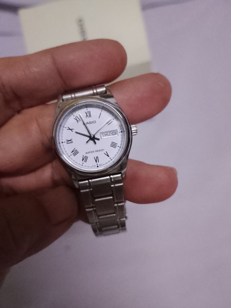 Casio ladies watch (Category: Women's Watches) located in Quezon City. Submitted by isabelle_1212_ (Listing ID 1461448953, Image 2). Description: no more extra links bought Dec 2025 spare watch.
