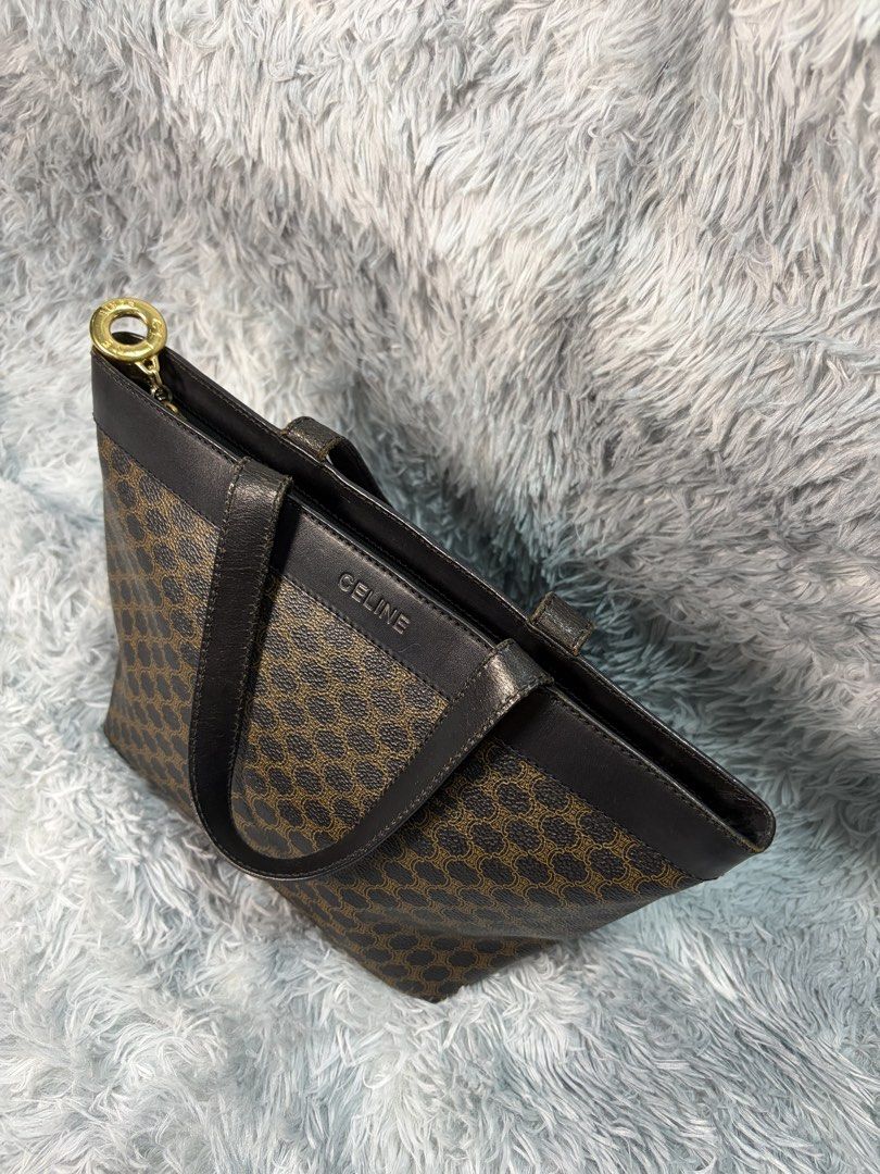 CELINE small Tote (Category: Luxury Bags & Wallets) located in Taguig. Submitted by ljlucero (Listing ID 1461434925, Image 2). Description: .