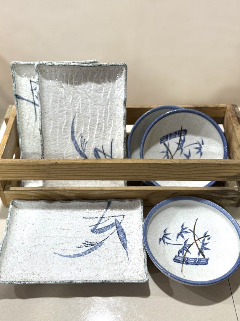 Ceramic Plates for P100 Each Bundle (Category: Dinnerware & Cutlery) located in Mandaluyong City. Submitted by ardzensthrift (Listing ID 1461456673, Image 3). Description: Stoneware. 2 pieces of rectangular plates..