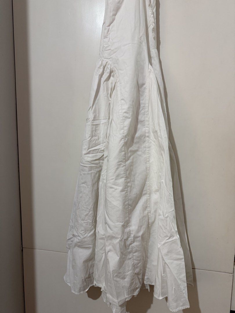 CFB Laura Halter Dress (Category: Dresses) located in Manila. Submitted by carolinesells (Listing ID 1461446397, Image 3). Description: RFS: Closet clean-up See last photo for size reference from official site. With few unnoticeable stains from storage. Color may vary due to lighting. As is whereis basis. Courier c/o buyer. Bank Transfer only..