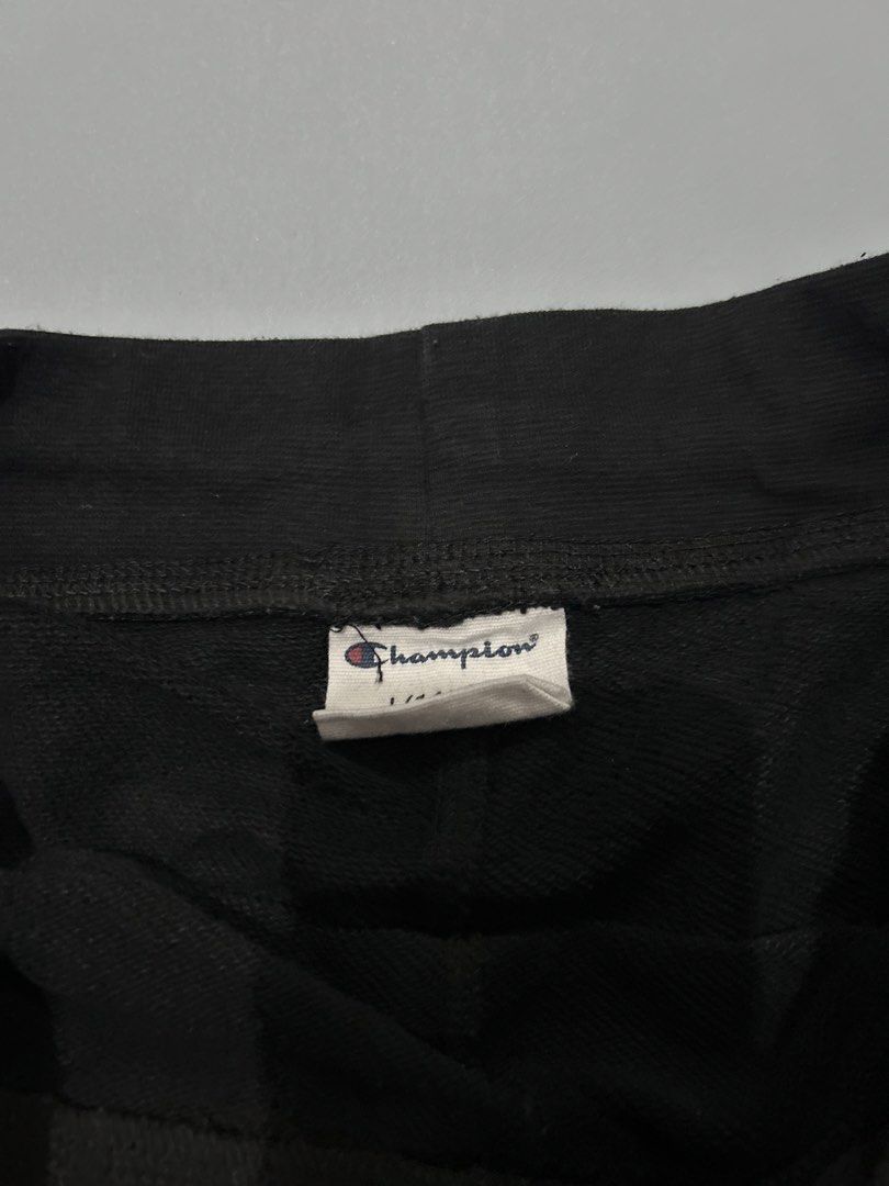 Champion Active Short (Category: Activewear) located in Manila. Submitted by chen_clybelles (Listing ID 1461329124, Image 2). Description: .