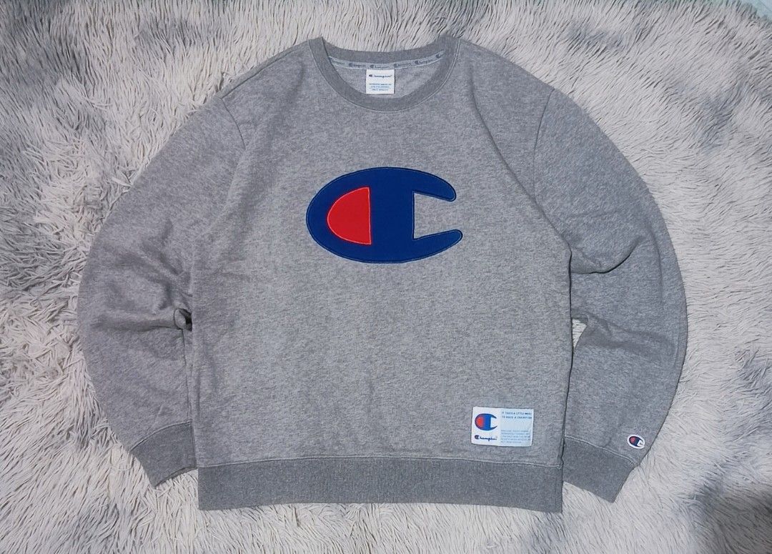 CHAMPION BIG C CREWNECK SWEATSHIRT (Category: Coats, Jackets and Outerwear) located in Davao. Submitted by nevar07 (Listing ID 1461560454, Image 1). Description: SIZE: LARGE DIMENSION: W21 X L25 AUTHENTIC EMBROIDERED EXCELLENT CONDITION ALMOST NEW READY TO WEAR NO ISSUE DM TO PURCHASE 📥 𝐑𝐄𝐌𝐈𝐍𝐃𝐄𝐑: •𝐂𝐨𝐥𝐨𝐫 𝐦𝐚𝐲 𝐯𝐚𝐫𝐲 𝐝𝐮𝐞 𝐨𝐟 𝐭𝐡𝐞 𝐥𝐢𝐠𝐡𝐭𝐢𝐧𝐢𝐧𝐠 •𝐀𝐥𝐥 𝐢𝐭𝐞𝐦𝐬 𝐚𝐫𝐞 𝐭𝐡𝐫𝐢𝐟𝐭𝐞𝐝/𝐟𝐫𝐨m 𝐮𝐤𝐚𝐲 𝐛𝐚𝐥𝐞. 𝐋𝐢�