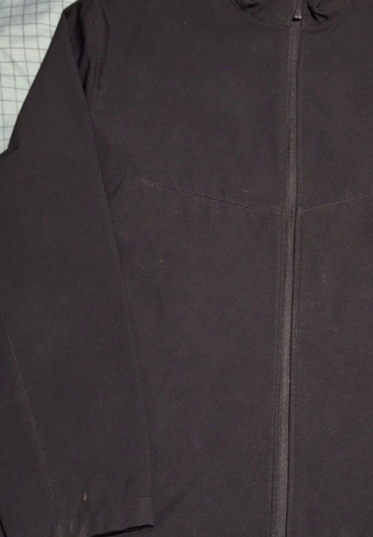 Champion Black Full Zip Jacket XXL/TTG (Category: Coats, Jackets and Outerwear) located in Manila. Submitted by ags028705 (Listing ID 1460916276, Image 3). Description: - Black Champion jacket - Full zip closure - Zippered chest pocket - Two side pockets - Lined interior for warmth - Size XXL/TTG - Made in China.
