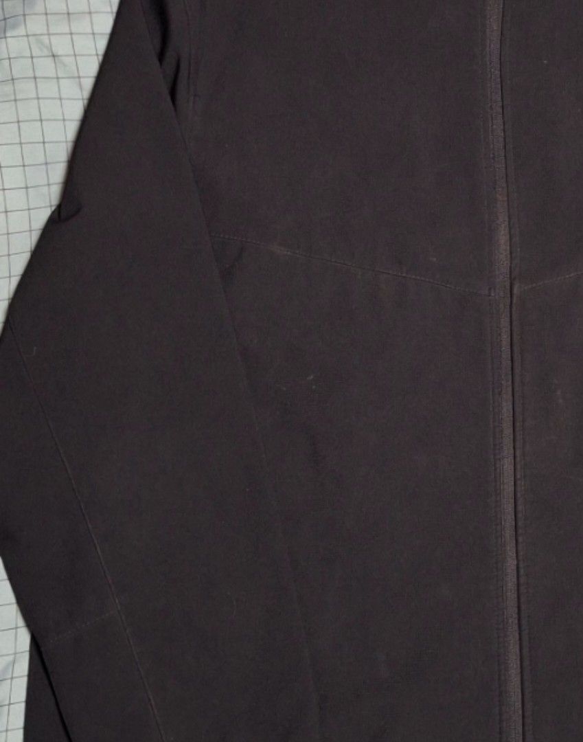 Champion Black Full Zip Jacket XXL/TTG (Category: Coats, Jackets and Outerwear) located in Manila. Submitted by ags028705 (Listing ID 1460916276, Image 1). Description: - Black Champion jacket - Full zip closure - Zippered chest pocket - Two side pockets - Lined interior for warmth - Size XXL/TTG - Made in China.