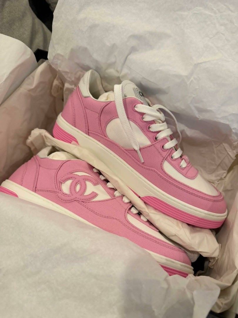 Chanel (Category: Sneakers) located in Manila. Submitted by t888_c888 (Listing ID 1461496524, Image 3). Description: Chanel Sneakers Size 38 68k php.