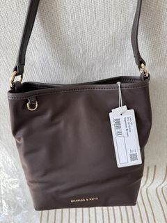 （分類：）位於 。 由 kathyshing 提交（商品編號 1461391555，圖片 1）。簡介： 。