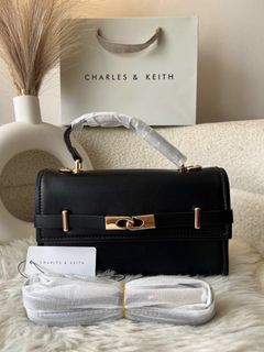 (Category: ) located in . Submitted by preloved.closet2 (Listing ID 1461558688, Image 1). Description: .