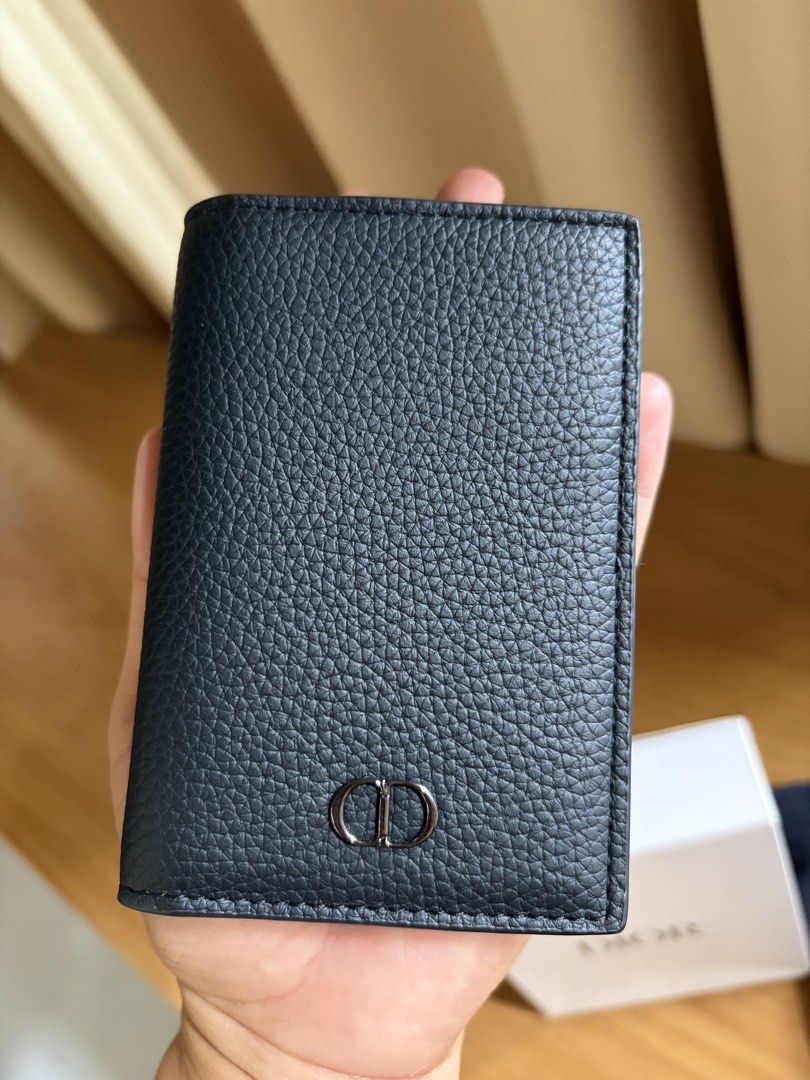 Christian Dior Card Wallet (Category: Luxury Bags & Wallets) located in Baler. Submitted by waikikisurfer (Listing ID 1461382441, Image 2). Description: Brand new Dior Card Wallet Complete inclusion Japan Sourced Guaranteed Original .