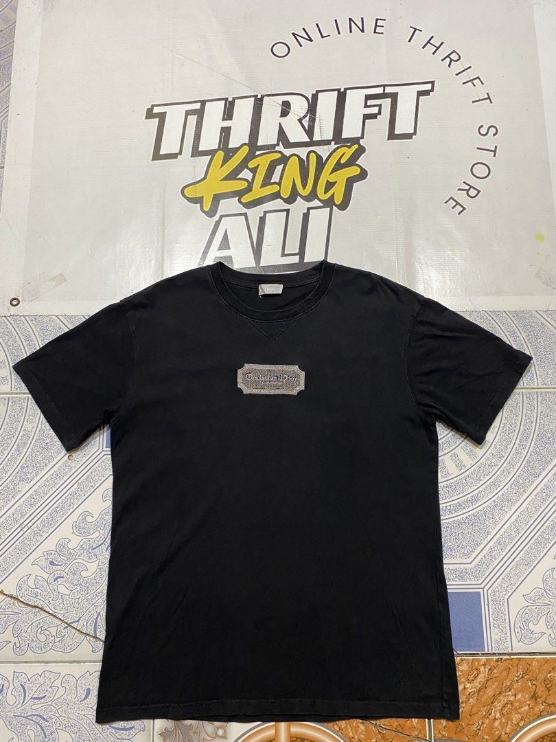 Christian Dior Couture Tee (Category: Tshirts & Polo Shirts ) located in Rosario. Submitted by thrift_king_ali (Listing ID 1461327965, Image 1). Description: Dior Large Dimes: W-21 L-27.5 no issue excellent condition 500+sf.