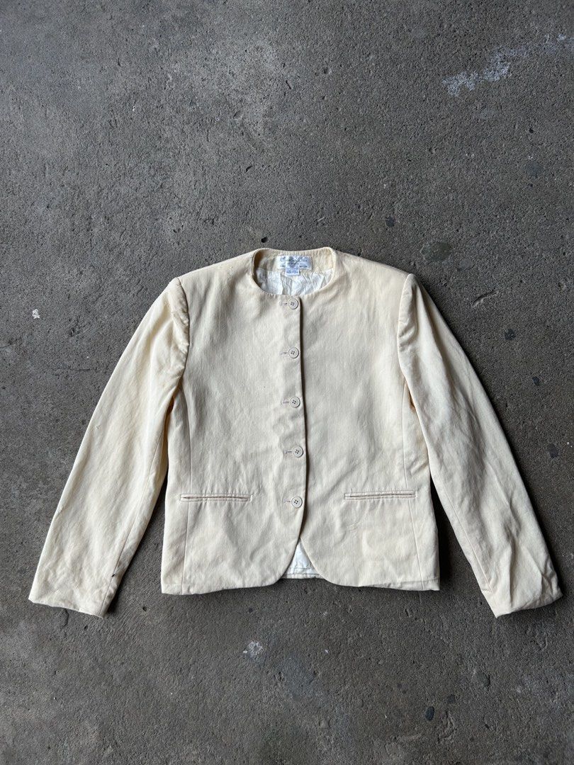 Christian Dior Cream Collarless Blazer (Category: Coats, Jackets and Outerwear) located in Santa Cruz. Submitted by uyaxxxxx (Listing ID 1461456688, Image 1). Description: Christian Dior vintage wool blazer wool jacket minimalist Widht-19 Lenght-23 colorate 10/10 issue-nasa last pic gasgas Goodcondition pm more details! 📩.