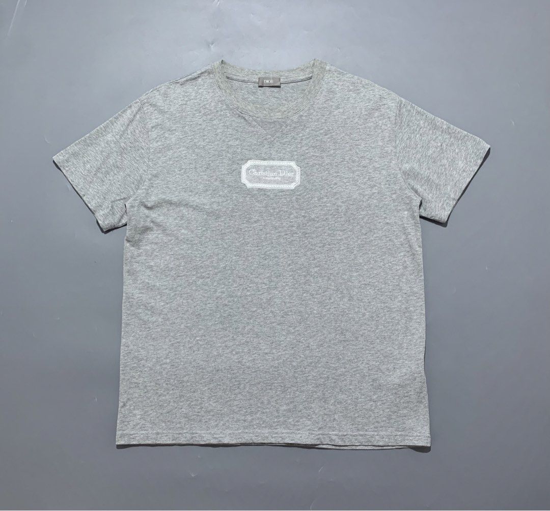 Christian Dior Embroidered Logo Tee (Category: Activewear) located in Mabalacat. Submitted by thrift_trap (Listing ID 1461532913, Image 1). Description: Dimes: W21 x L27 (Size: M on tag) Condition: Excellent Issue (s): None Color rate: 9.5/10 Complete tags🏷️ Color may vary due lighting‼️.
