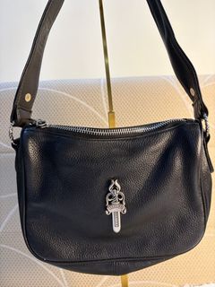(Category: ) located in . Submitted by zahar_modern_thrift_bags001 (Listing ID 1461538640, Image 1). Description: .