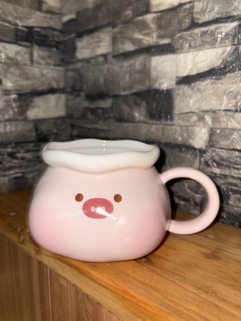 Chunky pig mug (Category: Coffee & Tea Tableware) located in Caloocan City. Submitted by rabbithole2026 (Listing ID 1461340463, Image 1). Description: Heavy no flaws.