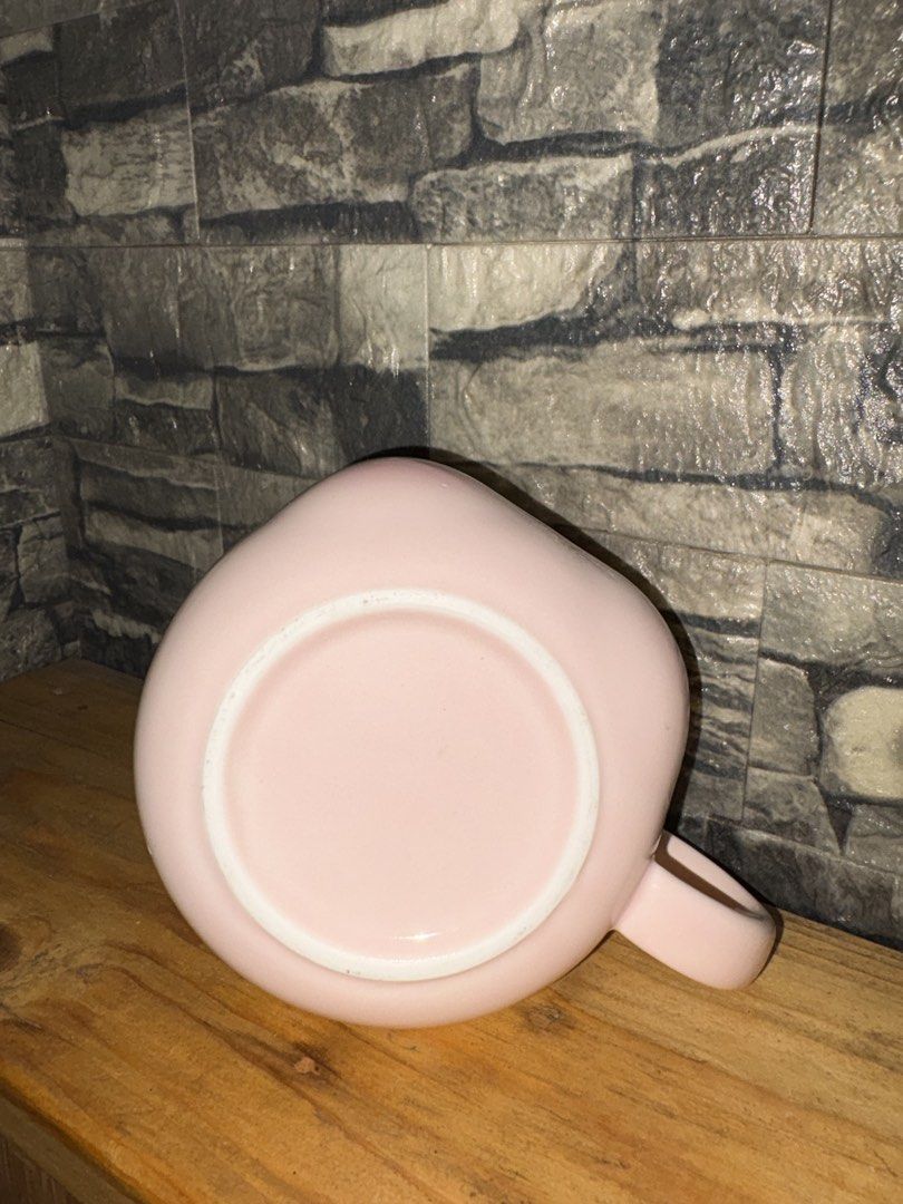 Chunky pig mug (Category: Coffee & Tea Tableware) located in Caloocan City. Submitted by rabbithole2026 (Listing ID 1461340463, Image 3). Description: Heavy no flaws.