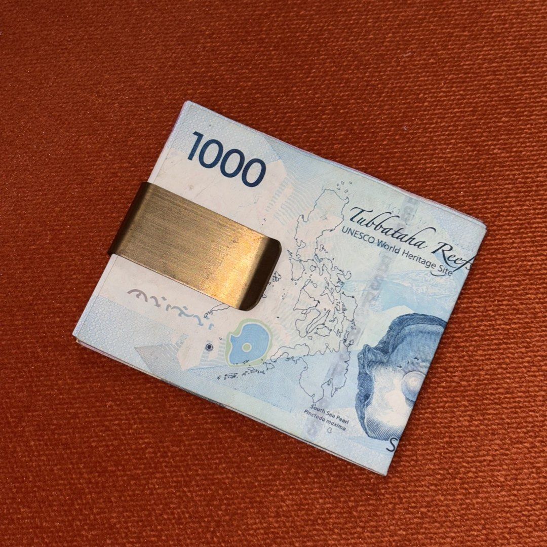 Classic Money Clip (Category: Wallets & Card Holders) located in Makati City. Submitted by nicomachus (Listing ID 1461327571, Image 1). Description: Classic money clip. Obviously, money not included..