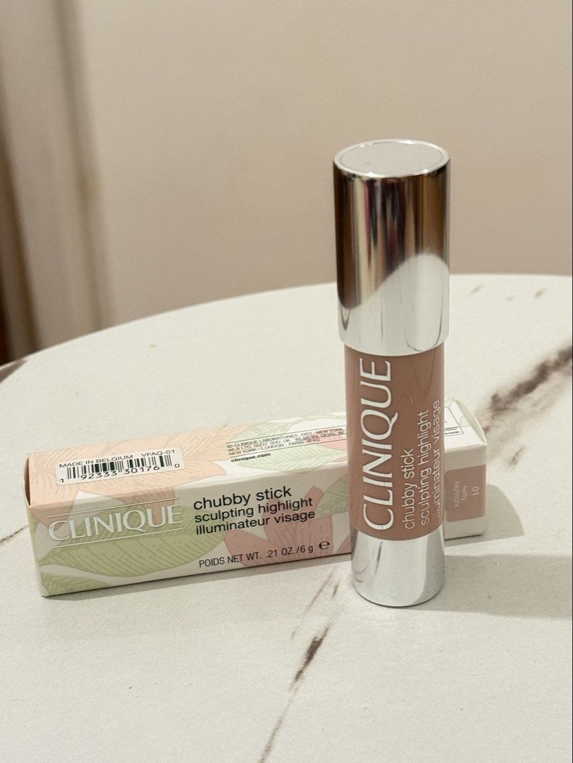 Clinique chubby stick sculpting highlight - hefty highlight (Category: Makeup) located in Quezon City. Submitted by quirksandcurls (Listing ID 1461497625, Image 1). Description: .