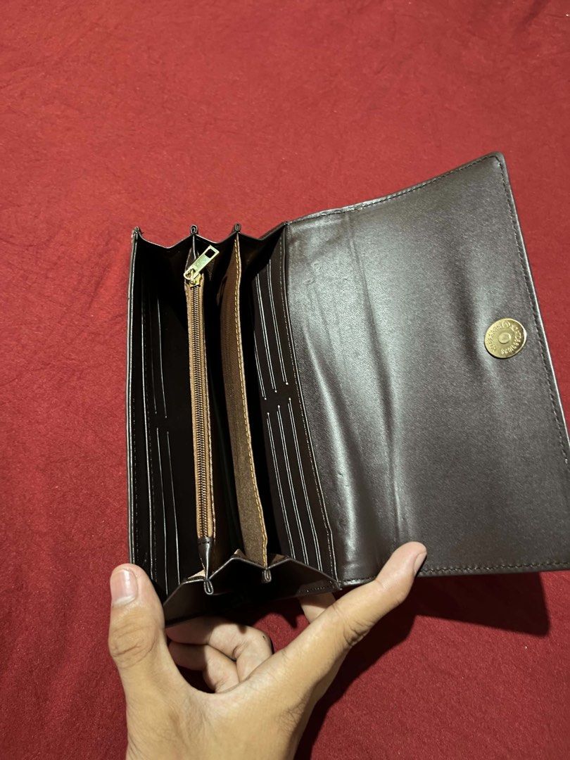 clutch bag / envelope clutch (Category: Wallets & Card holders) located in Dumalinao. Submitted by jellsnow (Listing ID 1461416557, Image 2). Description: loc : pagadian city 🪽 payment first 🧘🏻‍♀️ mop: gcash — mod: direct jnt🎐.