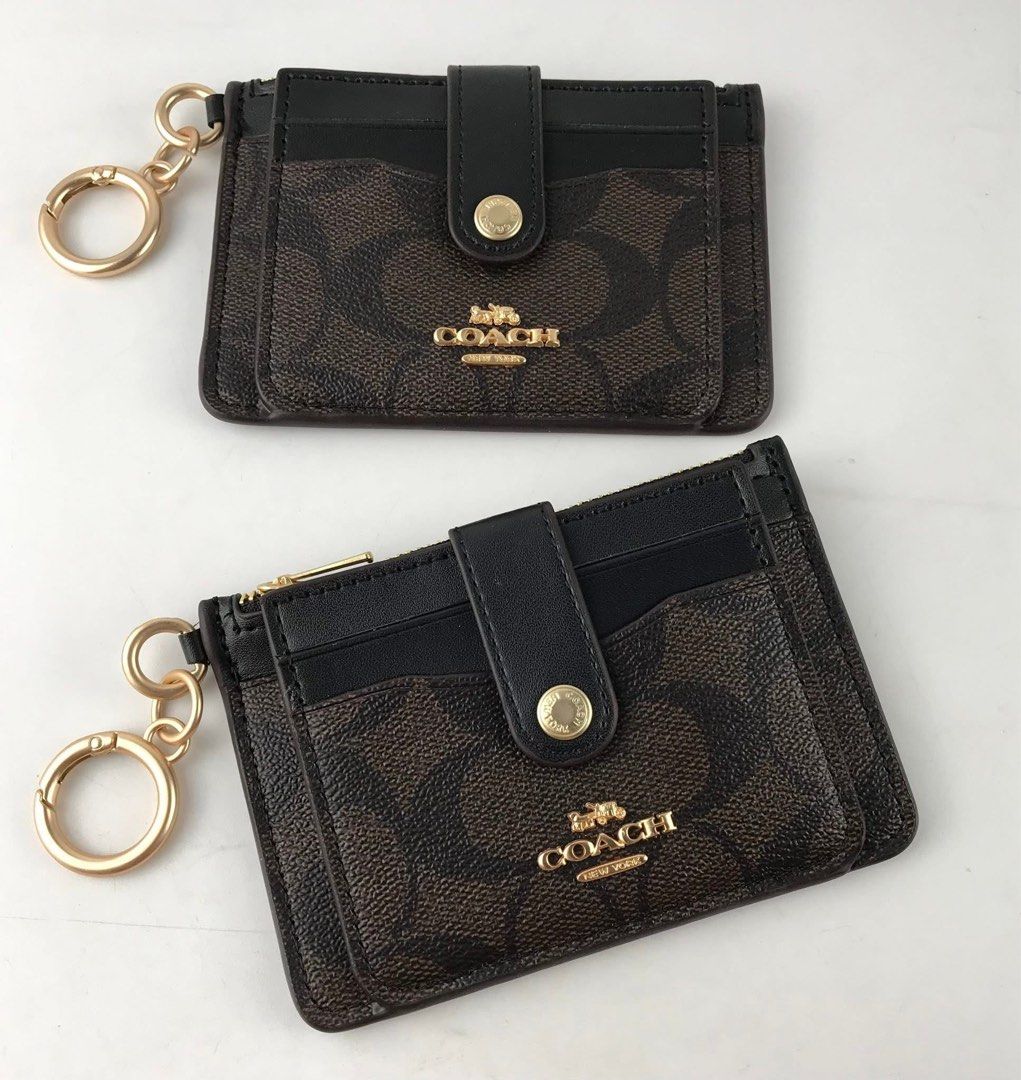 Coach Attachment Card Case (Category: Wallets & Card holders) located in Binan City. Submitted by pinkykeenshop (Listing ID 1461444604, Image 2). Description: .