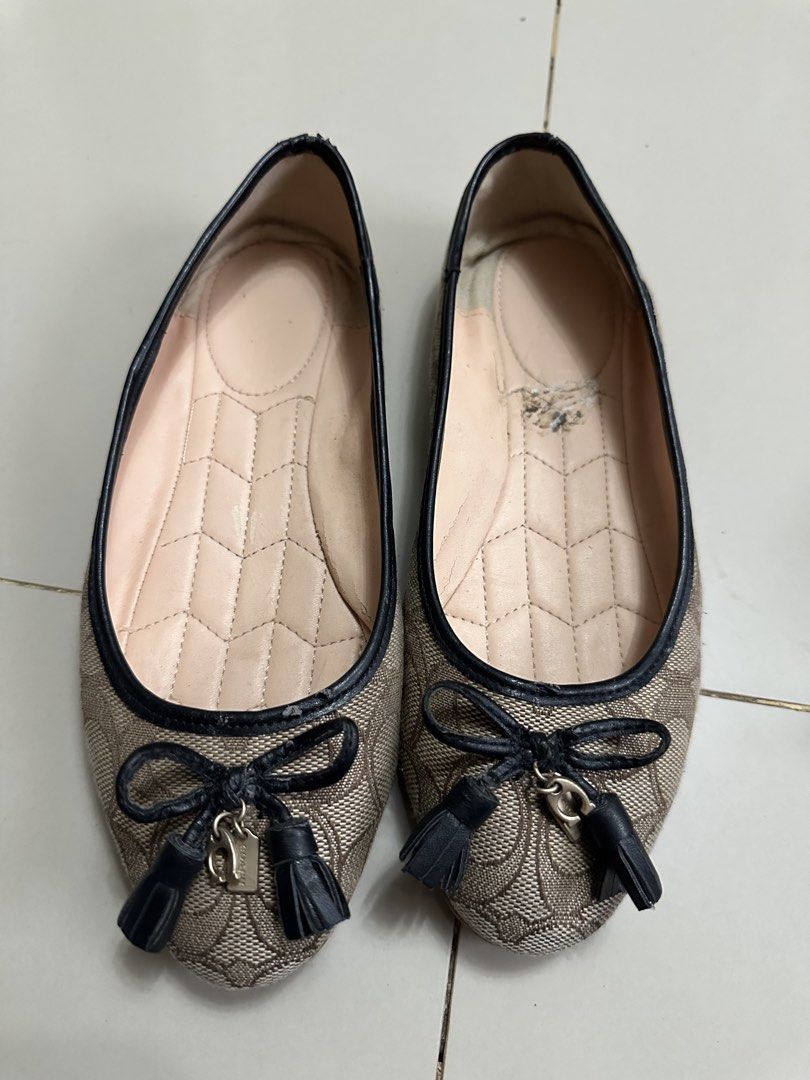 Coach Ballet Flats (Category: Announcements) located in Butuan. Submitted by wear.next (Listing ID 1461375686, Image 1). Description: Size 36 Authentic No inclusion Issue sa lining .
