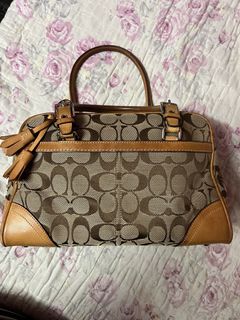 (Category: ) located in . Submitted by kd.prelovedddd (Listing ID 1461487423, Image 1). Description: .
