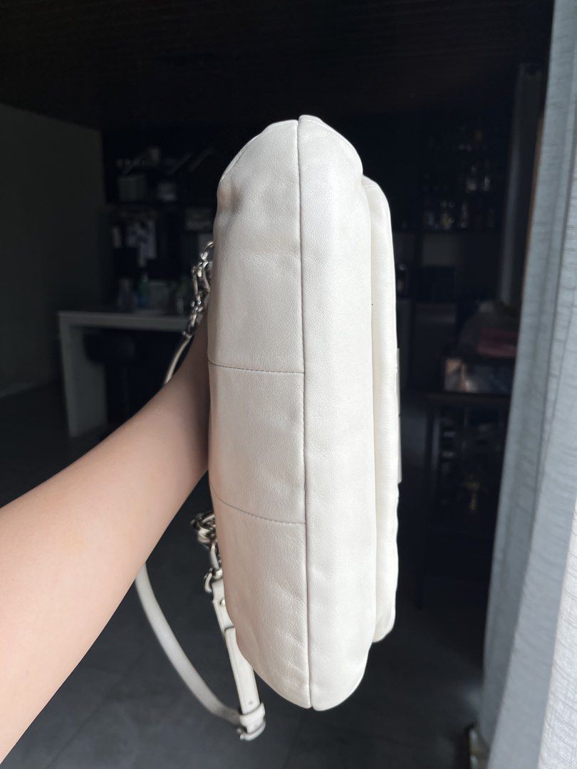 Coach Kristin in Leather (Category: Shoulder Bags) located in Bacolod City. Submitted by gin.knee (Listing ID 1461363045, Image 3). Description: RANK SA No issues on the bag NO hangtag.