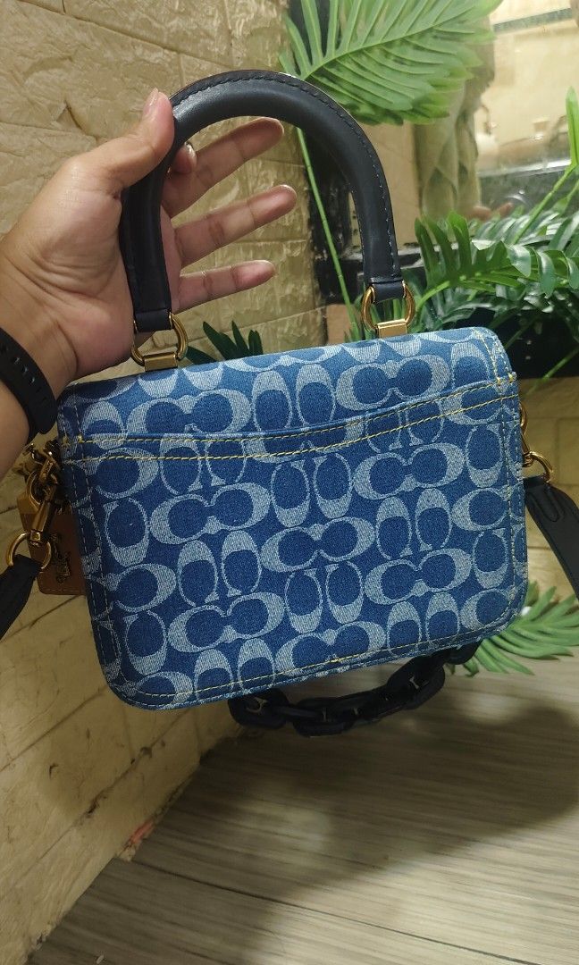 Coach roque denim (Category: Cross-body Bags) located in Caloocan City. Submitted by casseyann26-05661 (Listing ID 1461475406, Image 3). Description: .
