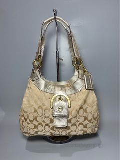 (Category: ) located in . Submitted by cocorua.bags (Listing ID 1461414365, Image 1). Description: .