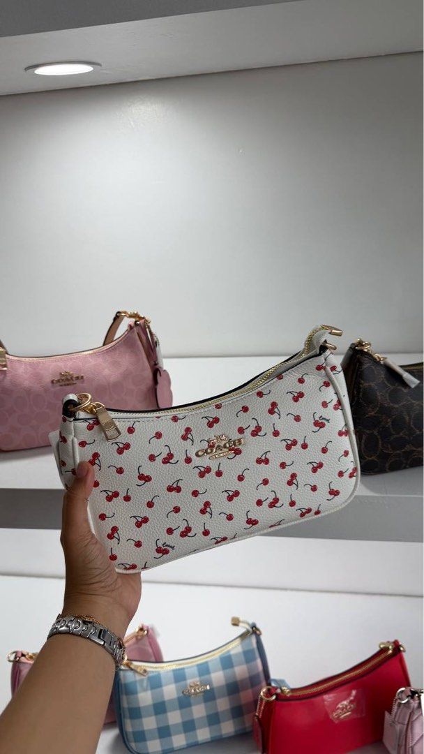 Coach Teri (Category: Shoulder Bags) located in Binan City. Submitted by pinkykeenshop (Listing ID 1461471322, Image 1). Description: .