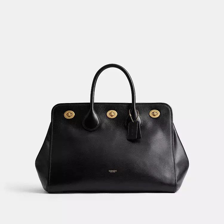 Coach Turnlock Tote Bag 40 (Category: Tote Bags) located in Manila. Submitted by the.real.love.elle (Listing ID 1461561042, Image 2). Description: ✈️ 2-6 weeks ETA 🚢 2-3 months ETA 🛒 Pre order 💌 DM for inquiries and orders Love, Elle is not affiliated with the brands mentioned. All rights and trademarks are the property of their respective owners. No sponsorship, endorsement, or property infringement is intended; all brand names and logos are 