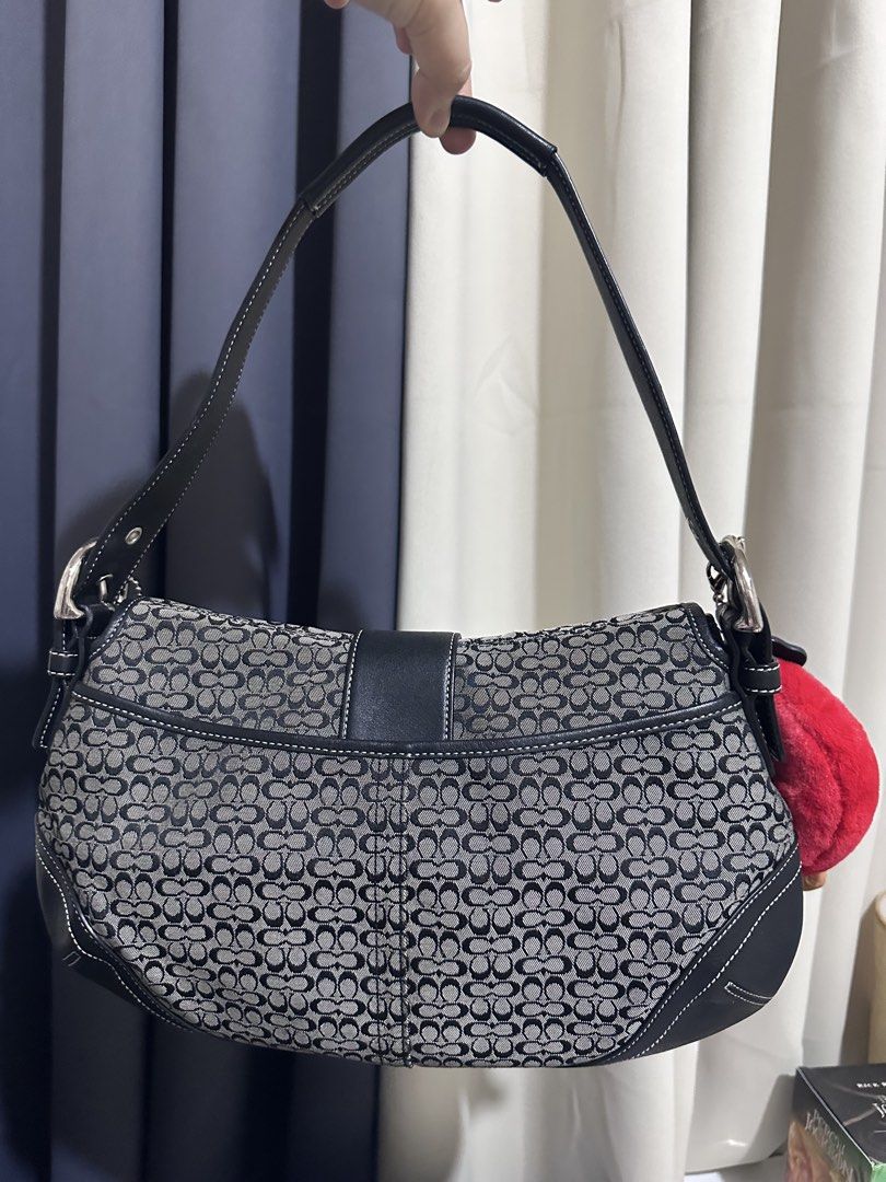 COACH Vintage Soho (Category: Shoulder Bags) located in Dagupan City. Submitted by merry_maryyydeclutters (Listing ID 1461426416, Image 3). Description: Own preloved bag 💓 Guaranteed original coach soho from 🇯🇵 Rank A-SA Walang kachismiss-chismiss Well taken care of 🎀❤️.
