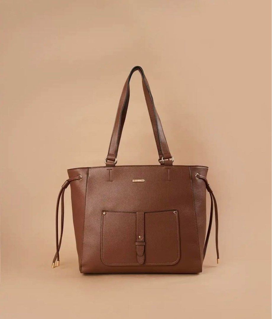 Code by lifestyle UAE BRAND brown shoulder bag (Category: Shoulder Bags) located in Mandaluyong City. Submitted by splashfashion.ph (Listing ID 1461336555, Image 1). Description: .