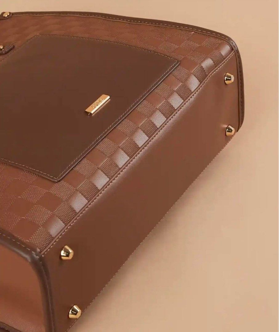 Code by lifestyle UAE brand brown textured shoulder bag (Category: Shoulder Bags) located in Mandaluyong City. Submitted by splashfashion.ph (Listing ID 1461383360, Image 2). Description: .