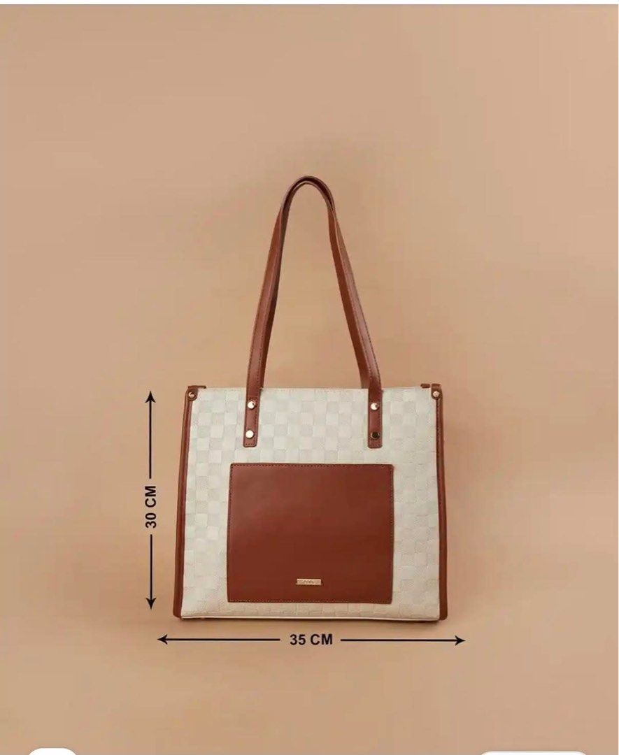 Code by lifestyle UAE brand textured shoulder bag (Category: Shoulder Bags) located in Mandaluyong City. Submitted by splashfashion.ph (Listing ID 1461382465, Image 2). Description: .