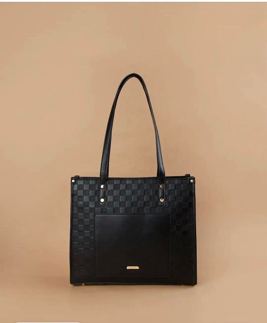 Code UAE brand black textured shoulder bag (Category: Shoulder Bags) located in Mandaluyong City. Submitted by splashfashion.ph (Listing ID 1461383026, Image 1). Description: .